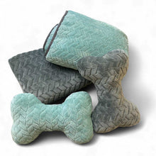 Load image into Gallery viewer, Soft Blanket and Bone-Toy Set
