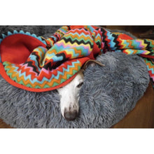 Load image into Gallery viewer, bedding for greyhounds, whippets and italian greyhound lurchers. Double thick polar fleece
