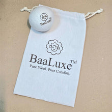 Load image into Gallery viewer, baaluxe wash balls - remove hair from tumble dryer loads
